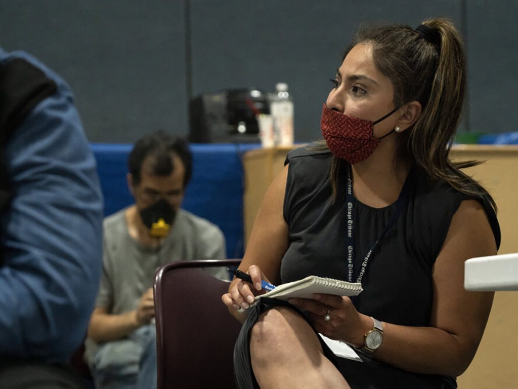 Laura N. Rodríguez Presa of the Chicago Tribune speaks at the first Covering Your Community event Friday, Oct. 8, 2021, at St. Agnes of Bohemia School in Little Village in Chicago. Photo: Raquel Zaldivar