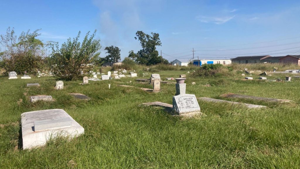 A cemetery sandwiched between two refineries in St. James, Louisiana. Photo: Cristina Mislán